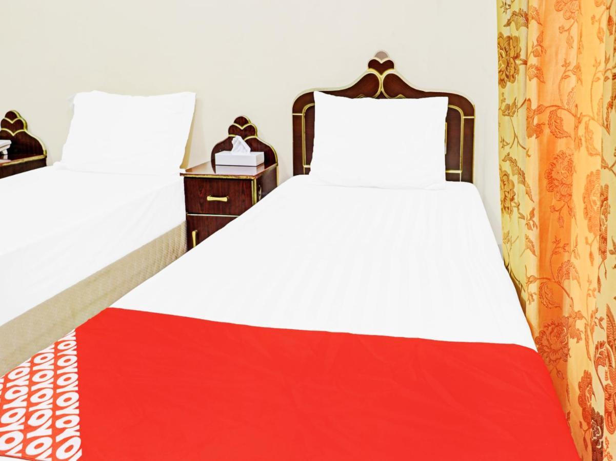 Oyo 794 Great Country Hotel Дубай Екстериор снимка