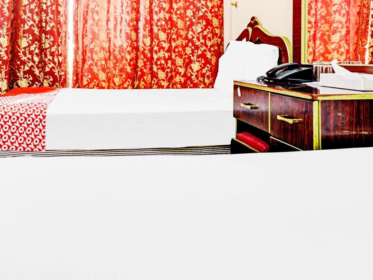 Oyo 794 Great Country Hotel Дубай Екстериор снимка